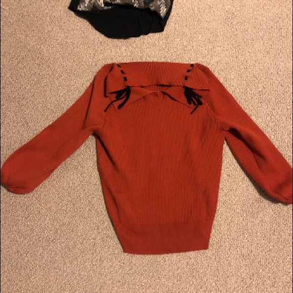 Off the shoulder, front knot sweater - Picture 2 of 5